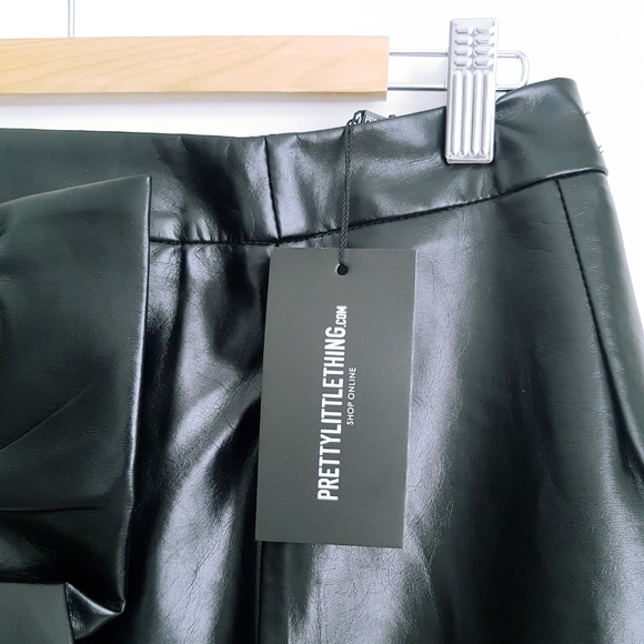 PrettyLittleThing Leather Look Mini Skirt UK12 - Picture 2 of 3